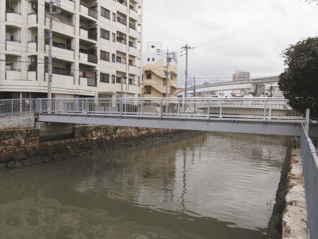 安里川人道橋補修工事